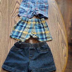 Bundle of  Carters infant shorts